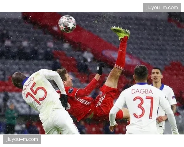 巴黎圣日耳曼5-4险胜拜仁慕尼黑，欧冠半决赛首回合上演九球进球大战